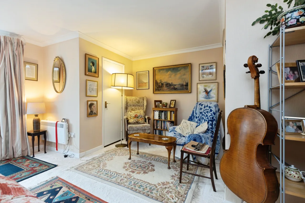 Clarence Square, Cheltenham, GL50, photo 7