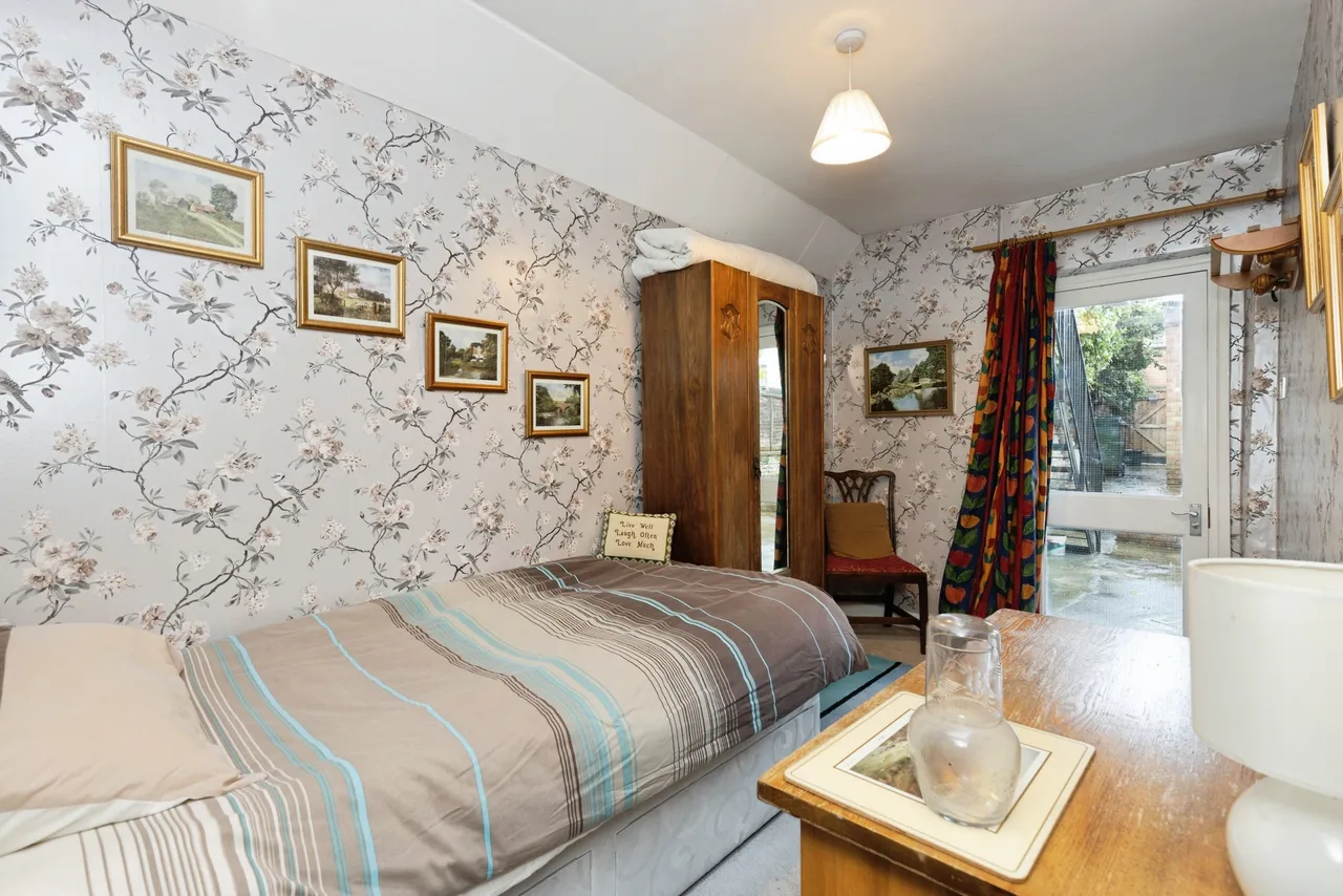 Clarence Square, Cheltenham, GL50, photo 10