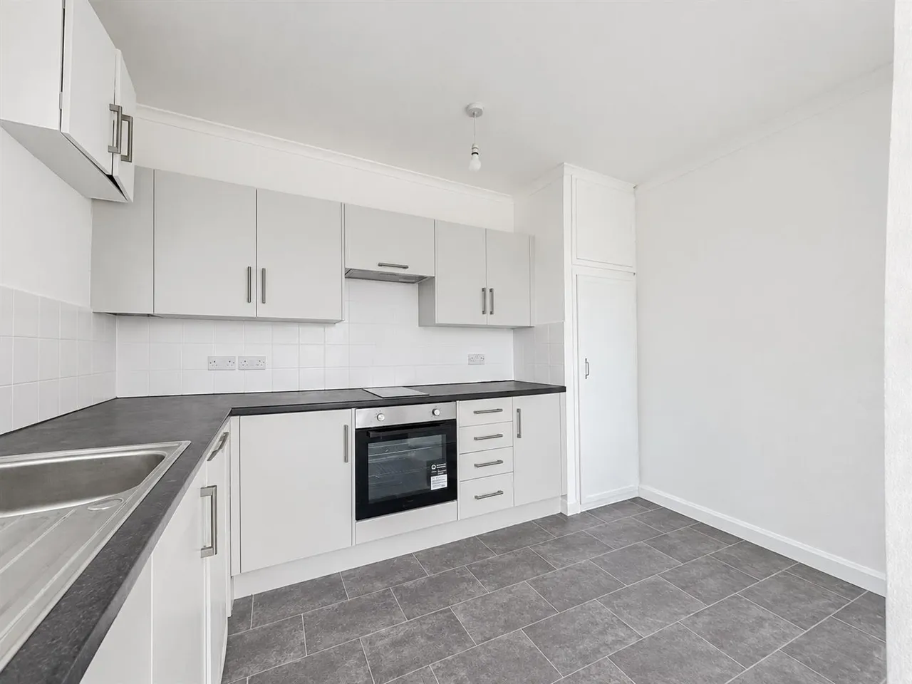 Quarry Crescent, Hastings, East Sussex, TN34 3SD, photo 5