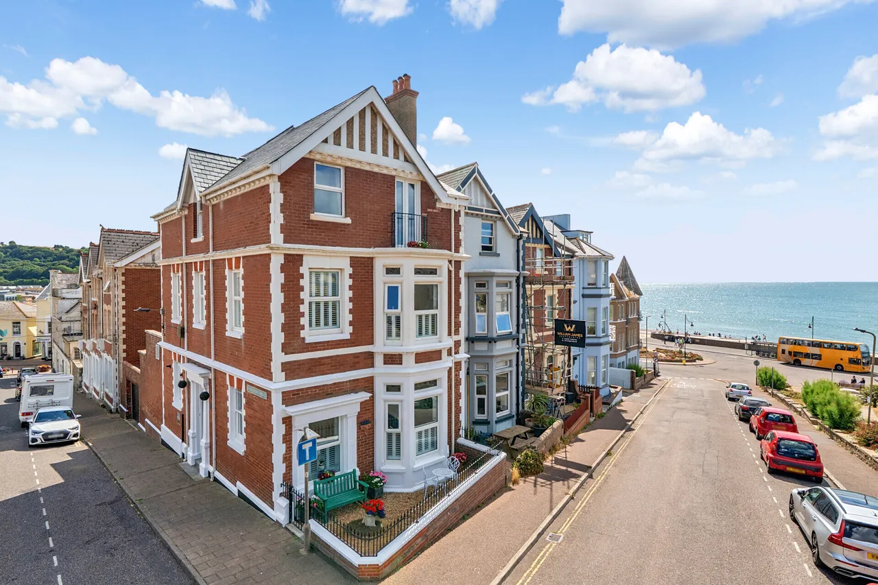 6 bed property for sale — Eyrecourt Road, Seaton, Devon, EX12