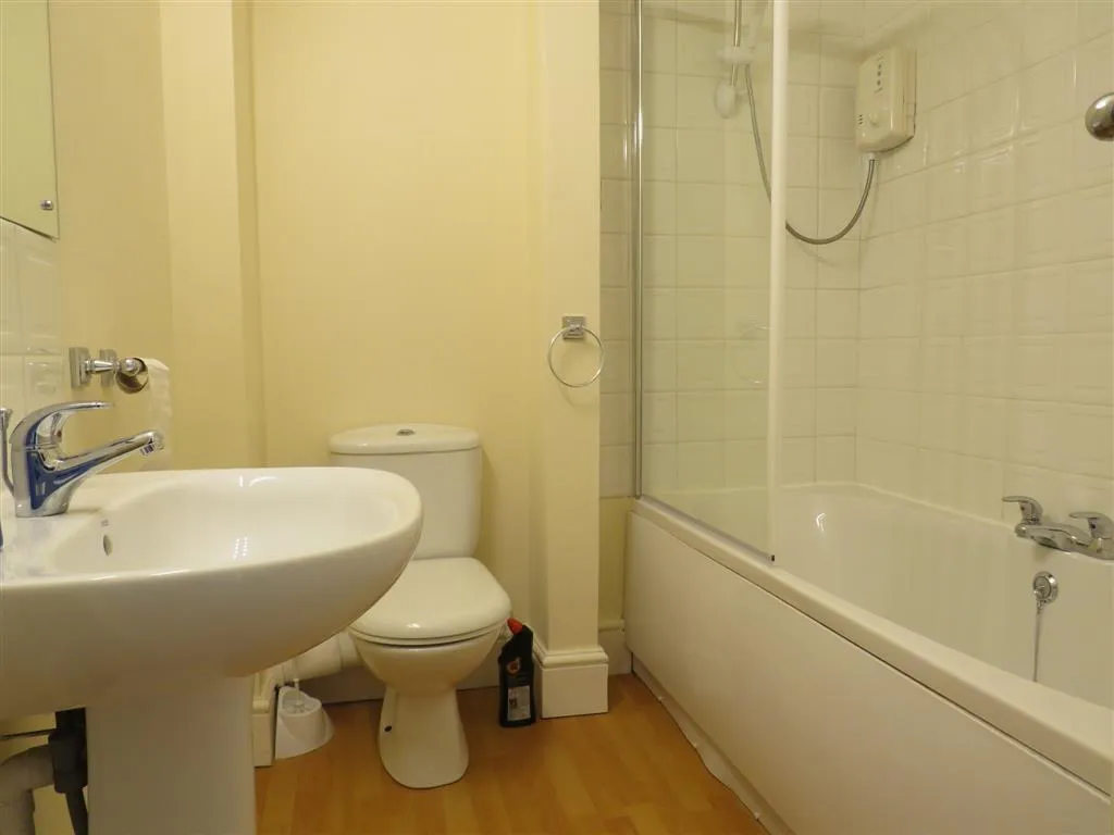 Victoria Street, Gosport, PO12, photo 7