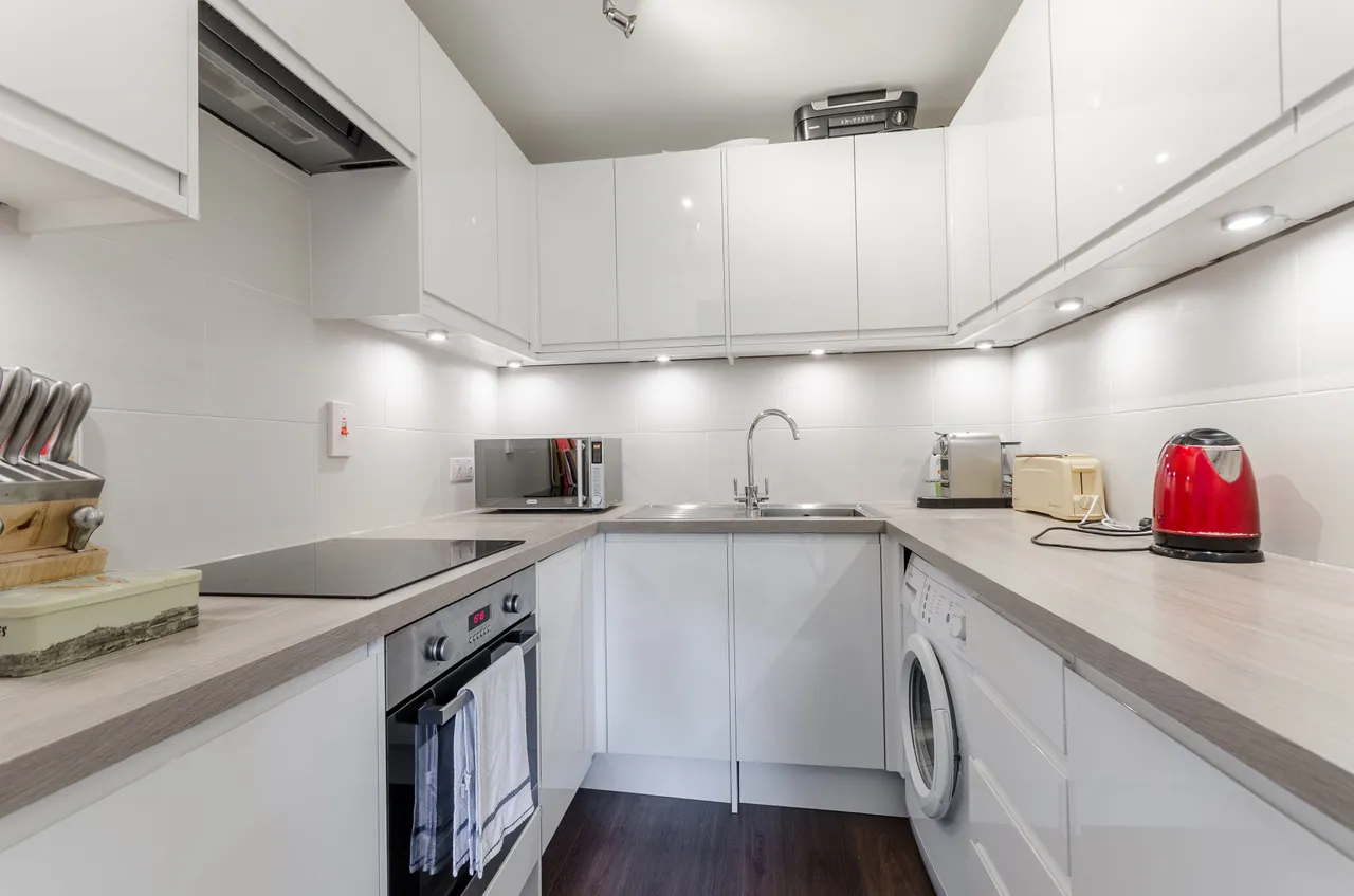 9 Beverley Court, 65 Highbury Hill, London, photo 3