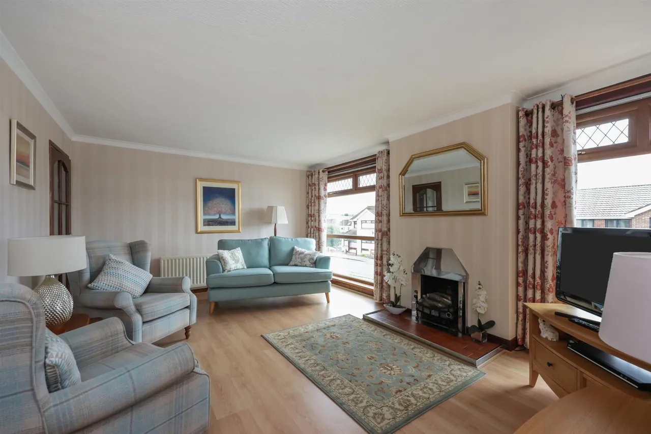 Glennor Crescent, Carryduff, BT8, photo 5