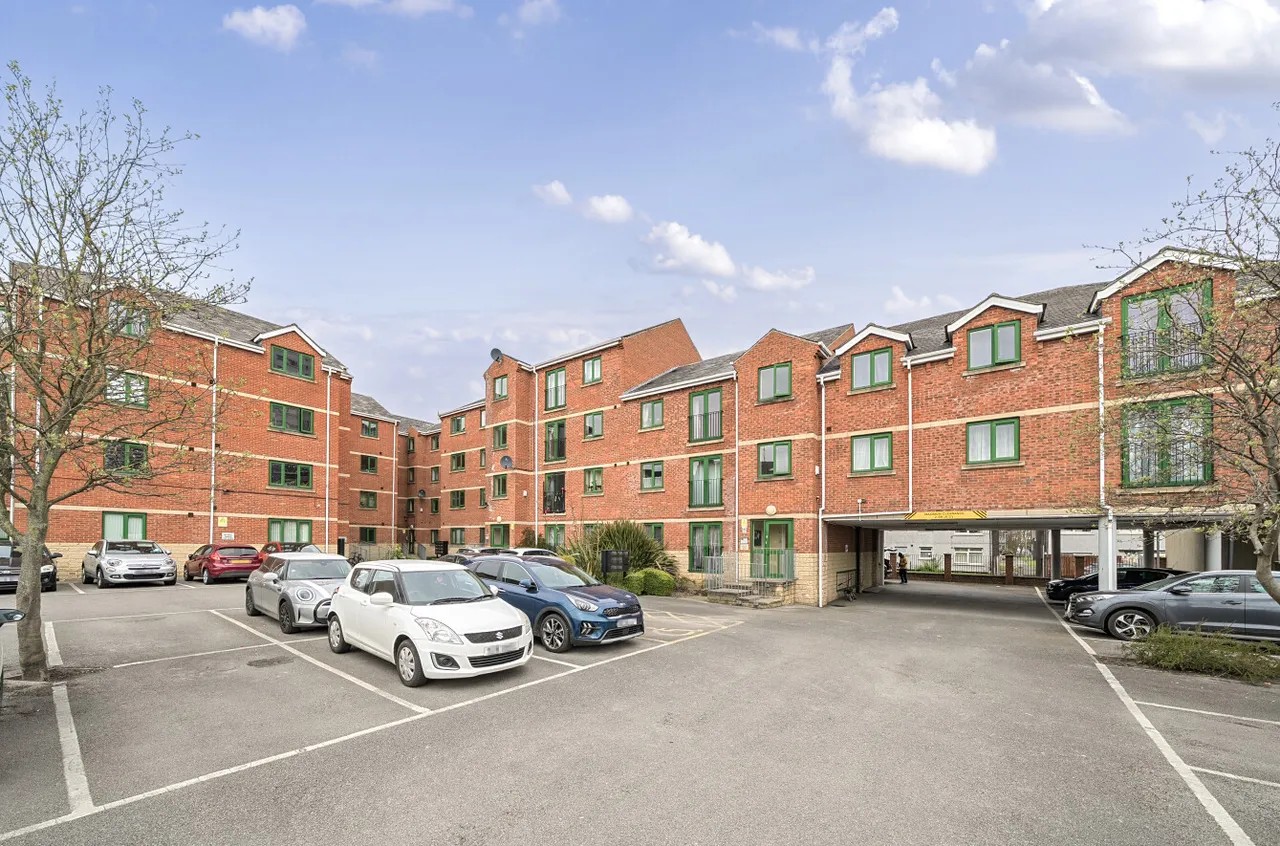 2 bed flat for sale, Admiral Street, Leeds, LS11