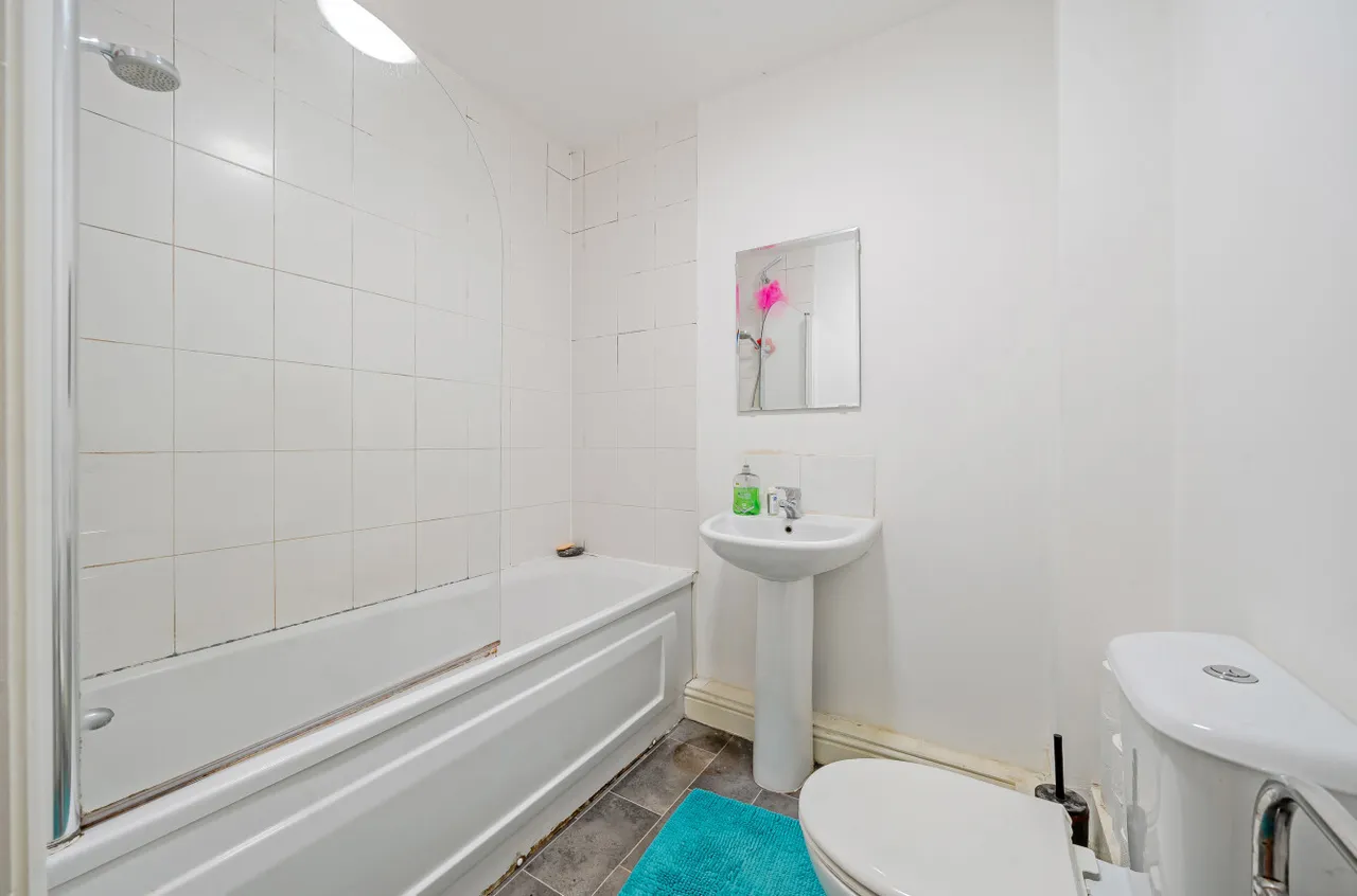 Admiral Street, Leeds, LS11, photo 9