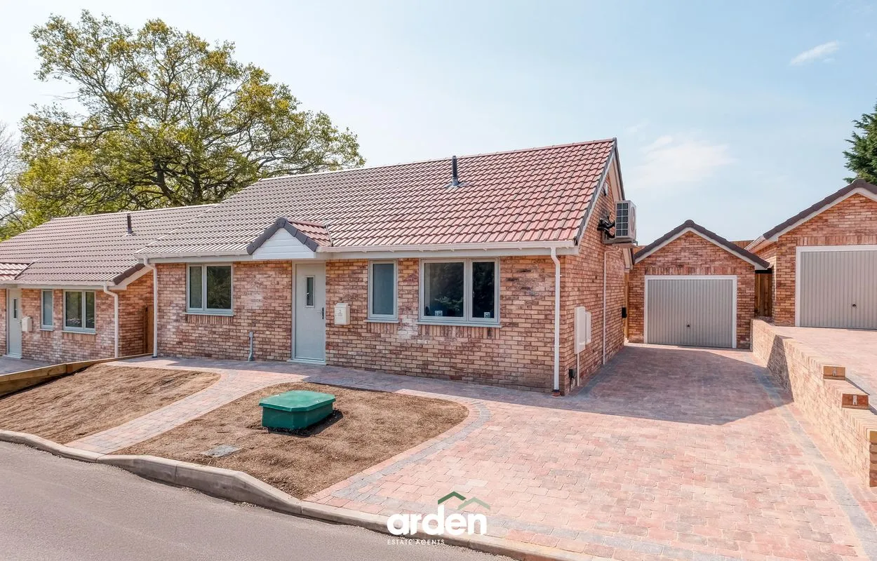 2 bed house for sale, Worcester Road, Titton, DY13
