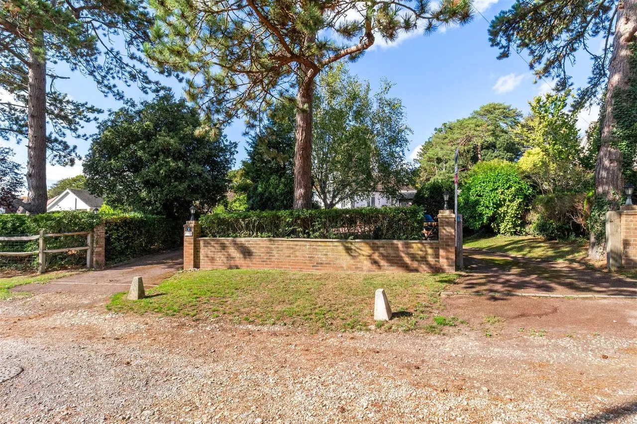 Heather Lane, Worthing, photo 46