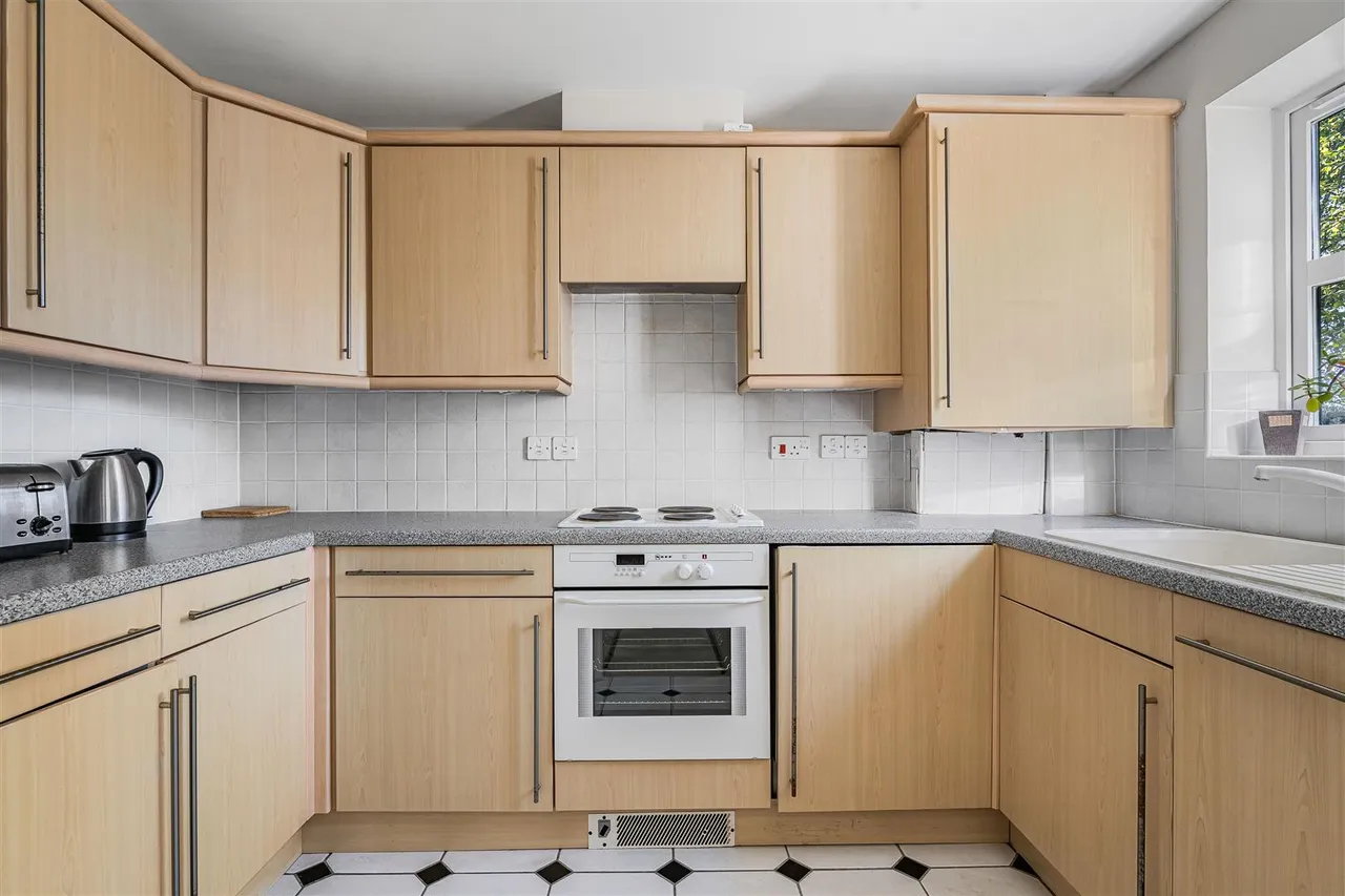Elliotts Way, Caversham, RG4, photo 6
