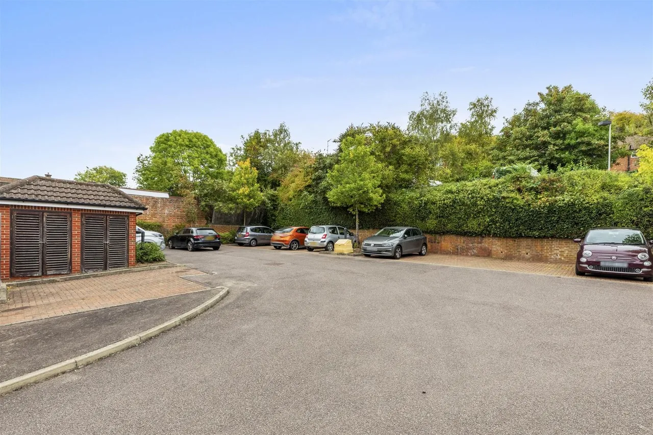 Micklefield Road, High Wycombe, HP13, photo 13