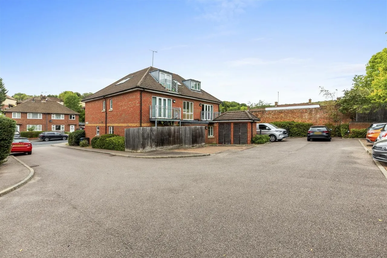 Micklefield Road, High Wycombe, HP13, photo 11