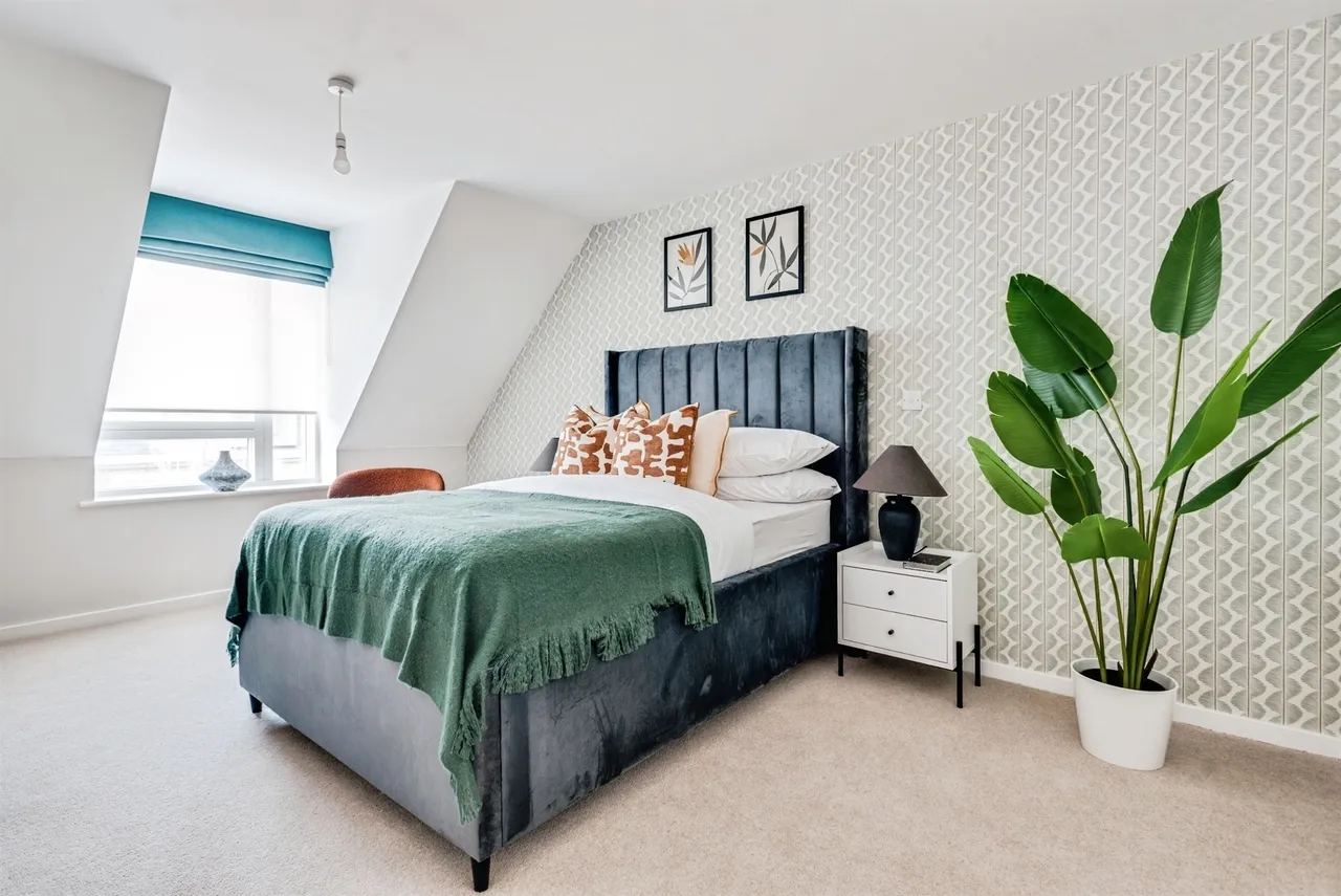 Honeybee Lane, Swindon, SN3, photo 8