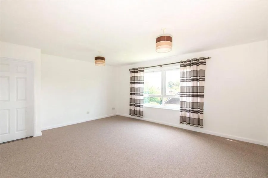 Church Road, Bishopstoke, SO50, photo 3
