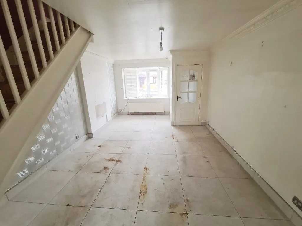 Innis Avenue, Newton Heath, M40, photo 4