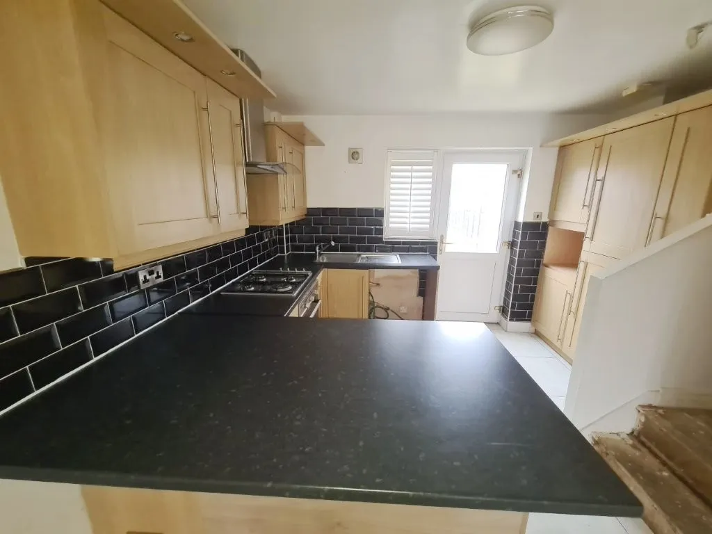 Innis Avenue, Newton Heath, M40, photo 3
