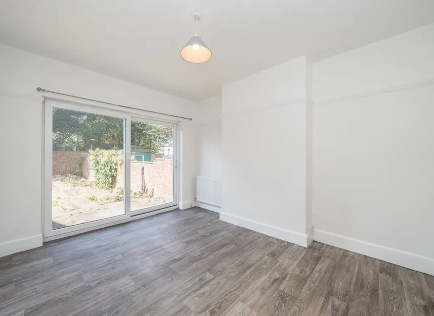 Russell Road, Twickenham, TW2, photo 3