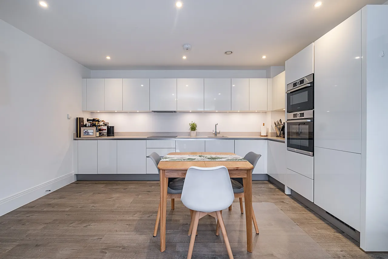 Worple Road, London, SW20, photo 3