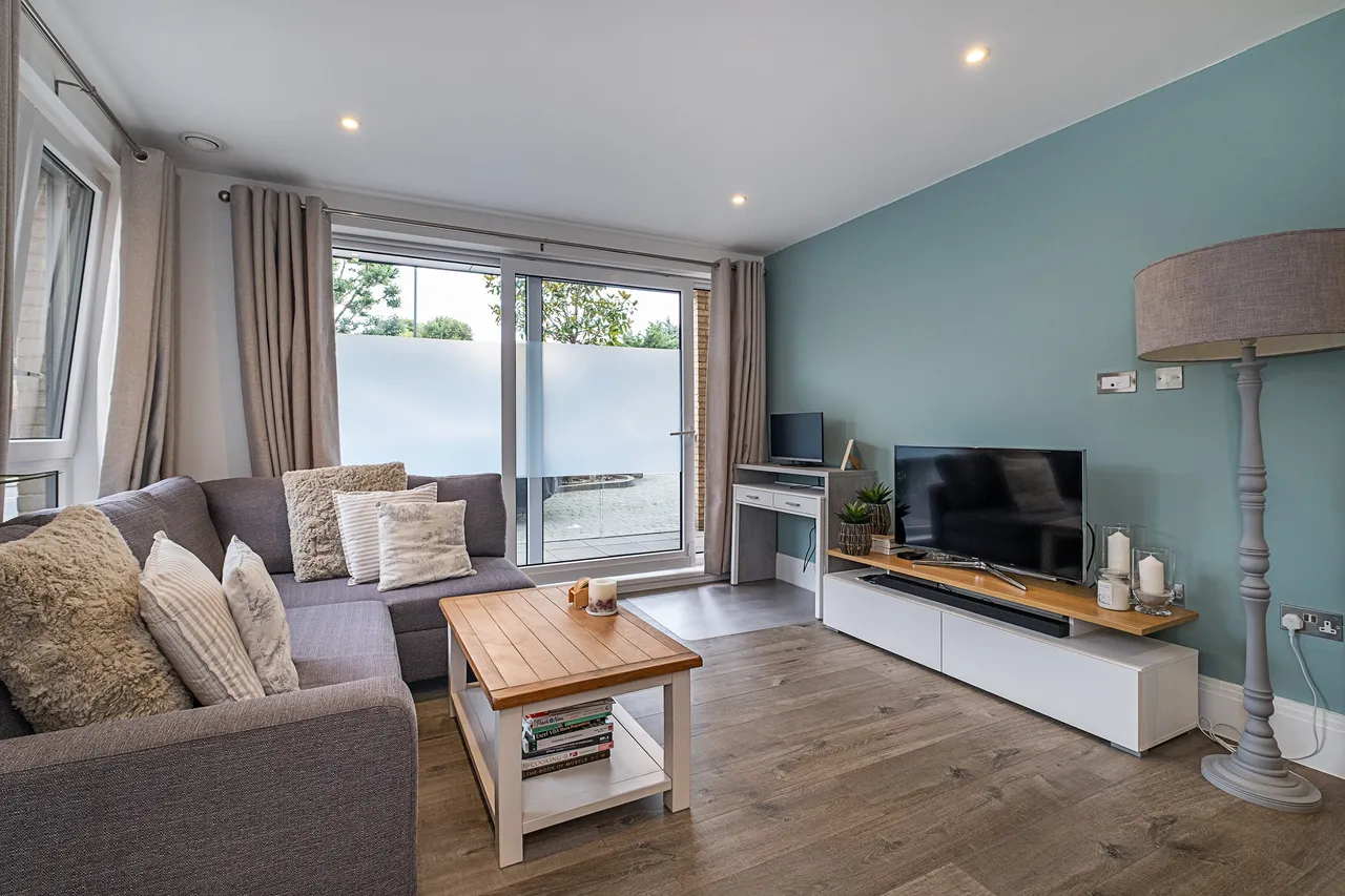 Worple Road, London, SW20, photo 12