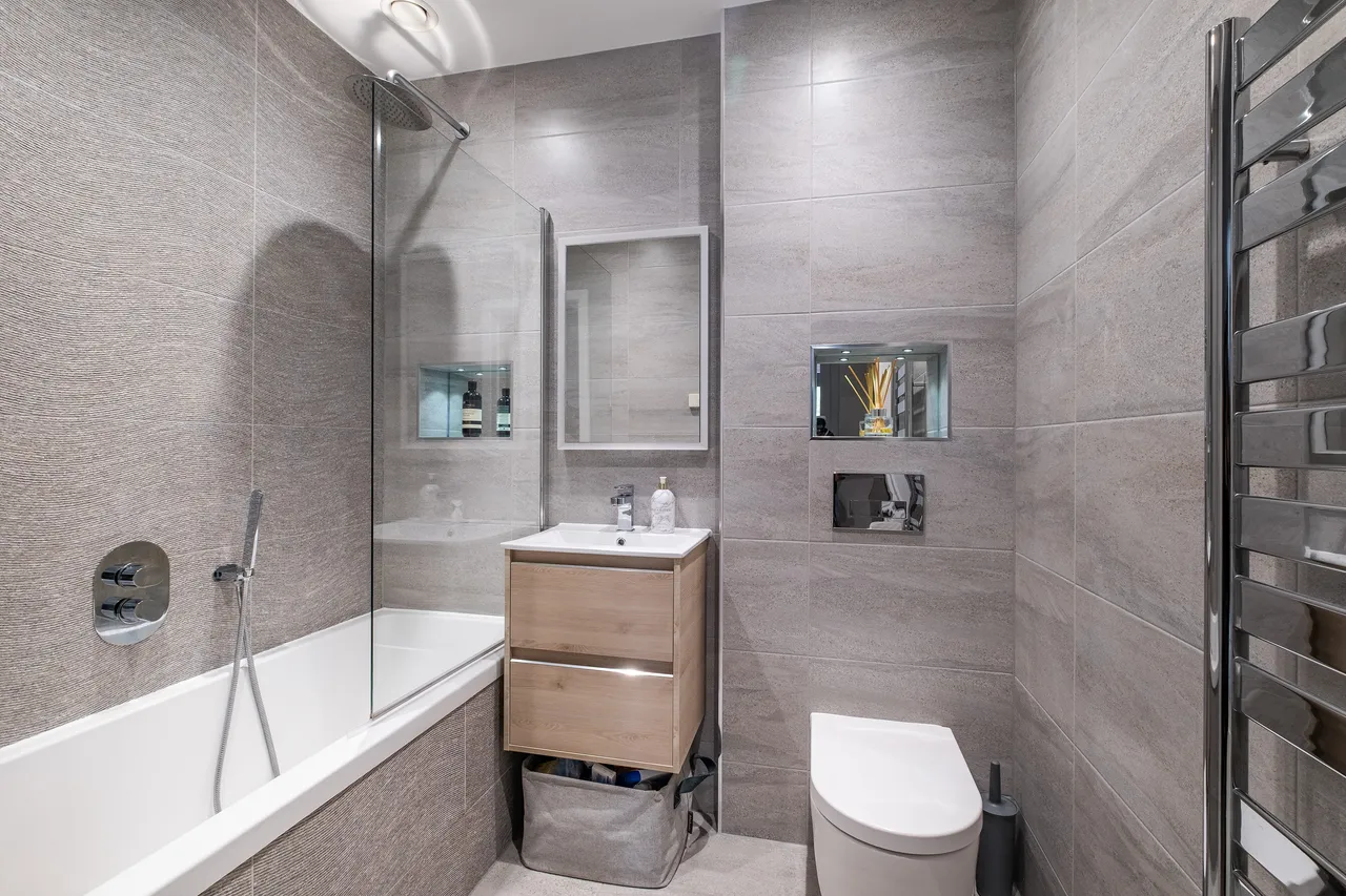 Worple Road, London, SW20, photo 6