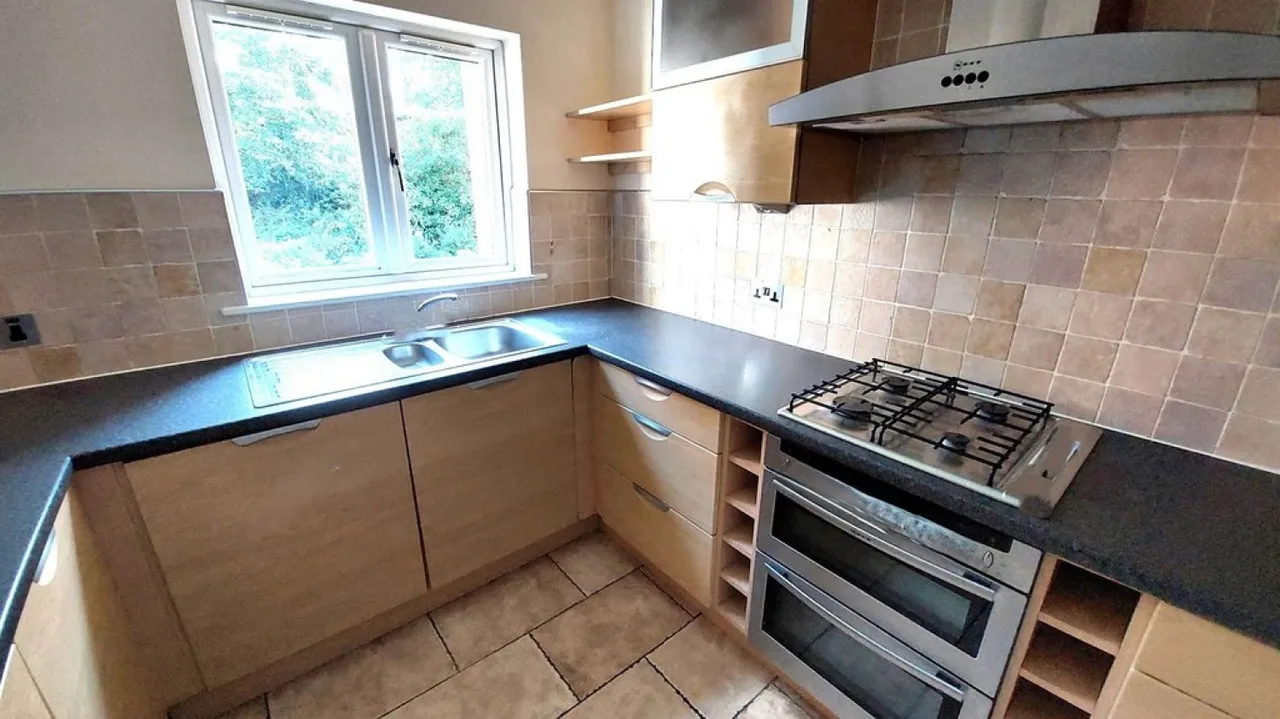 Thorndyke Gardens, Prestwich, M25, photo 3