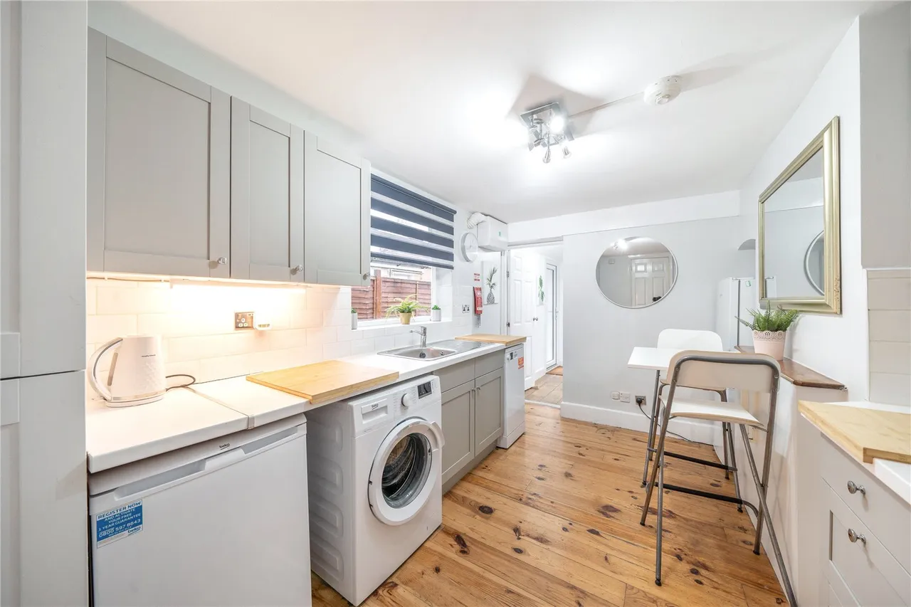 Balaclava Road, SE1, photo 16