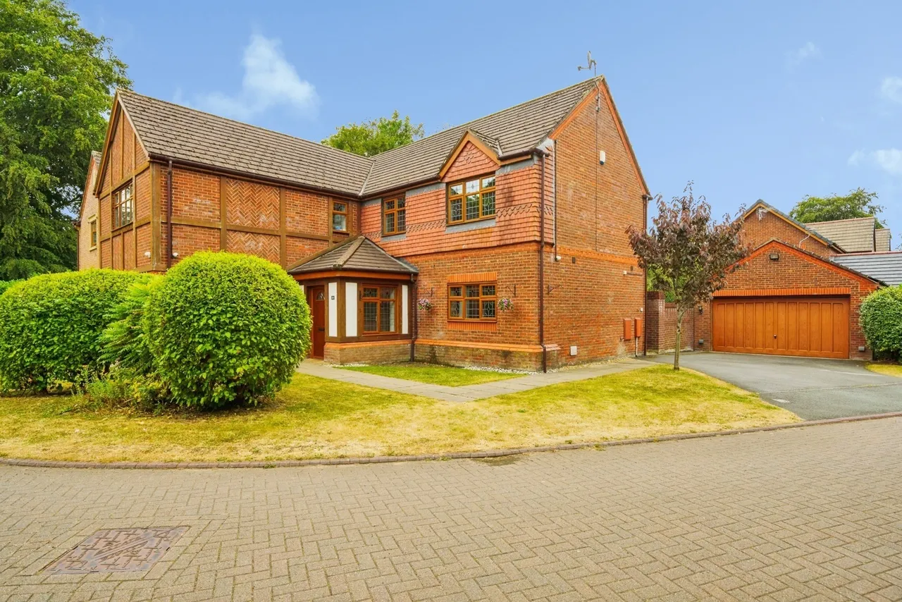 Glade Drive, Little Sutton, CH66, photo 15