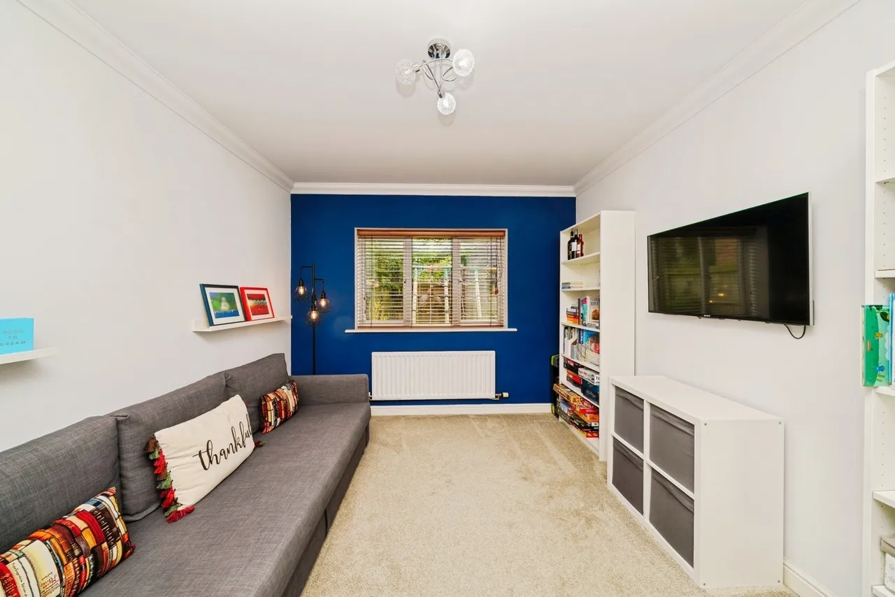 Glade Drive, Little Sutton, CH66, photo 10