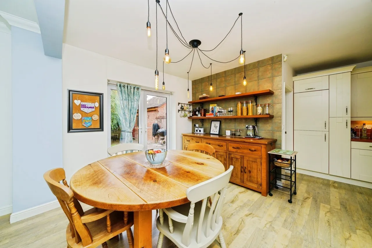 Glade Drive, Little Sutton, CH66, photo 6