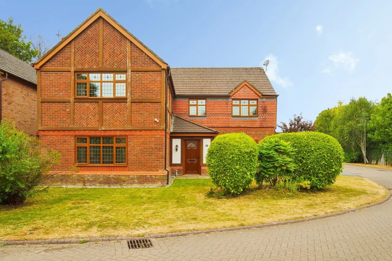 5 bed house for sale, Glade Drive, Little Sutton, CH66