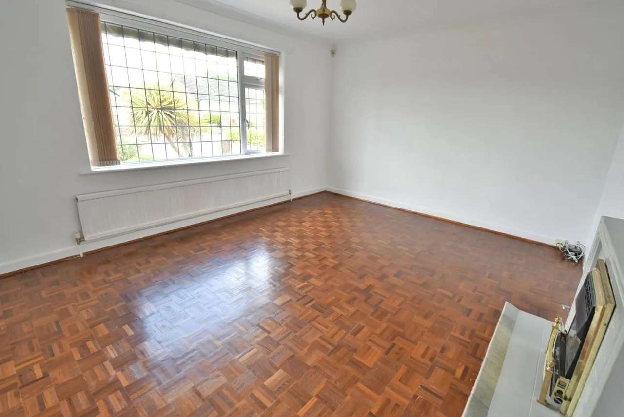 Pomona Close, BH22, photo 8