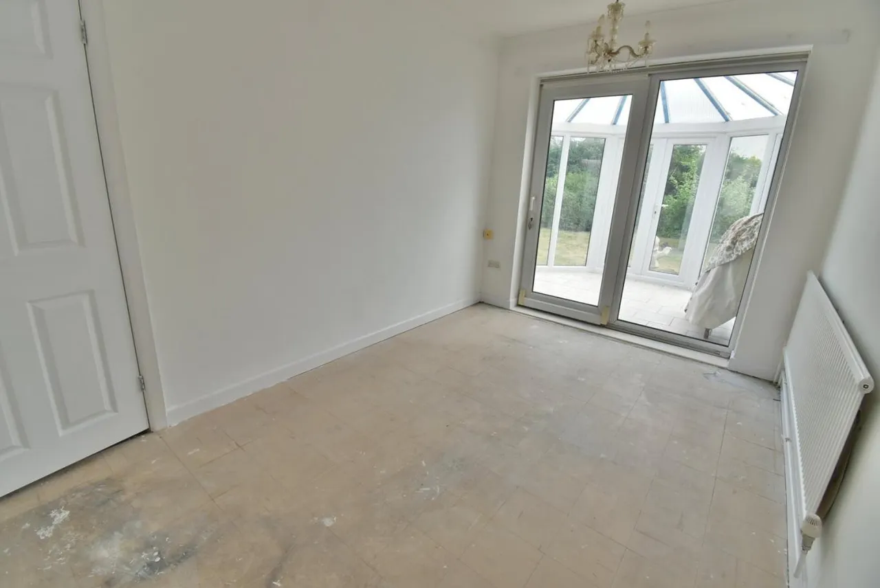 Pomona Close, BH22, photo 12