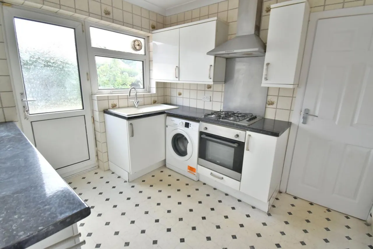 Pomona Close, BH22, photo 6