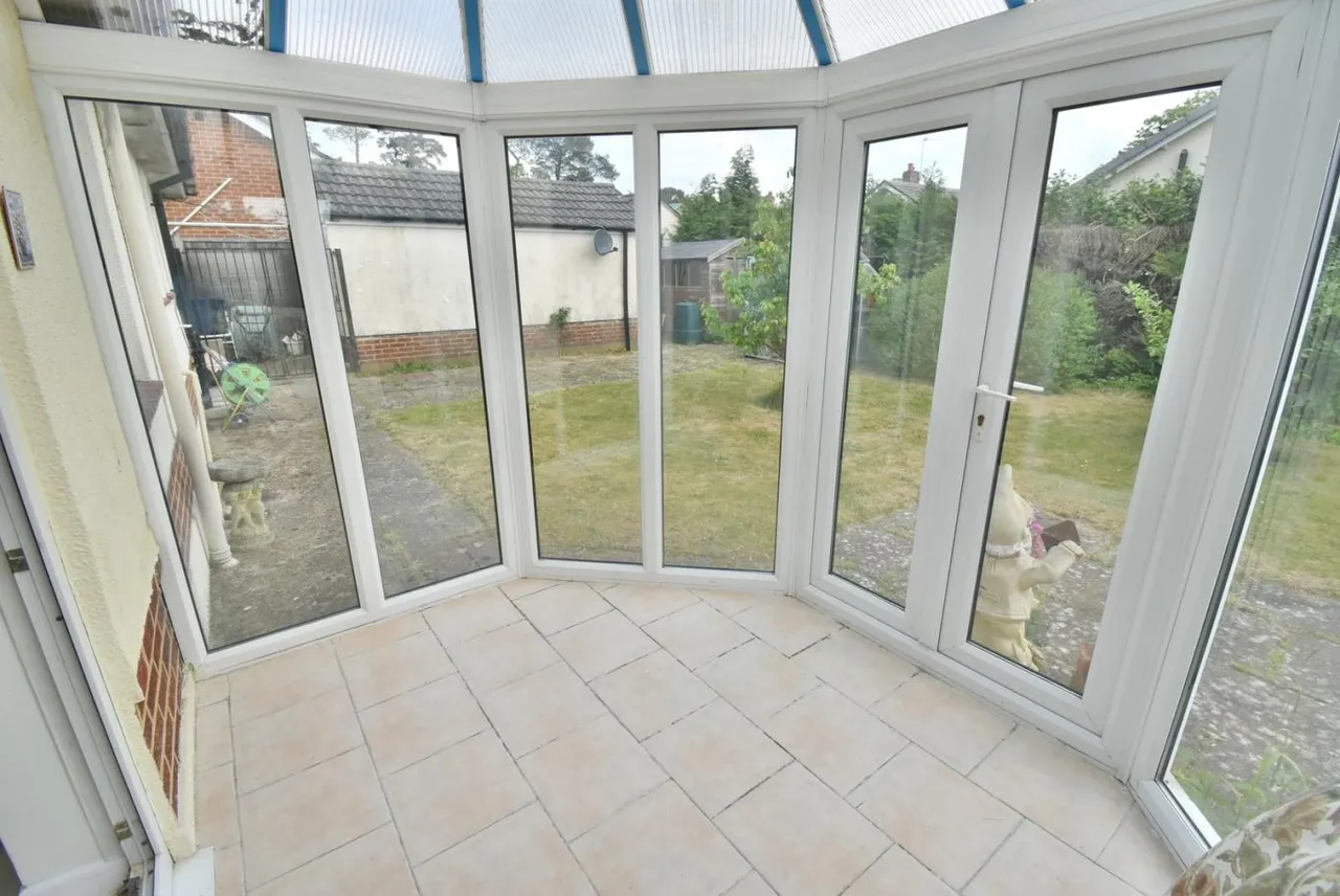 Pomona Close, BH22, photo 3