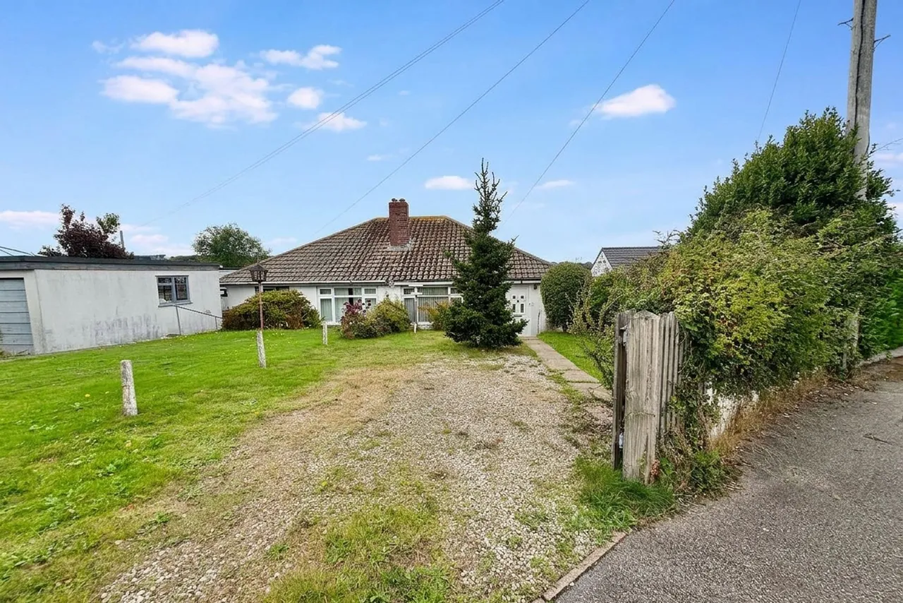2 bed house for sale, Penlea Road, Penryn, TR10