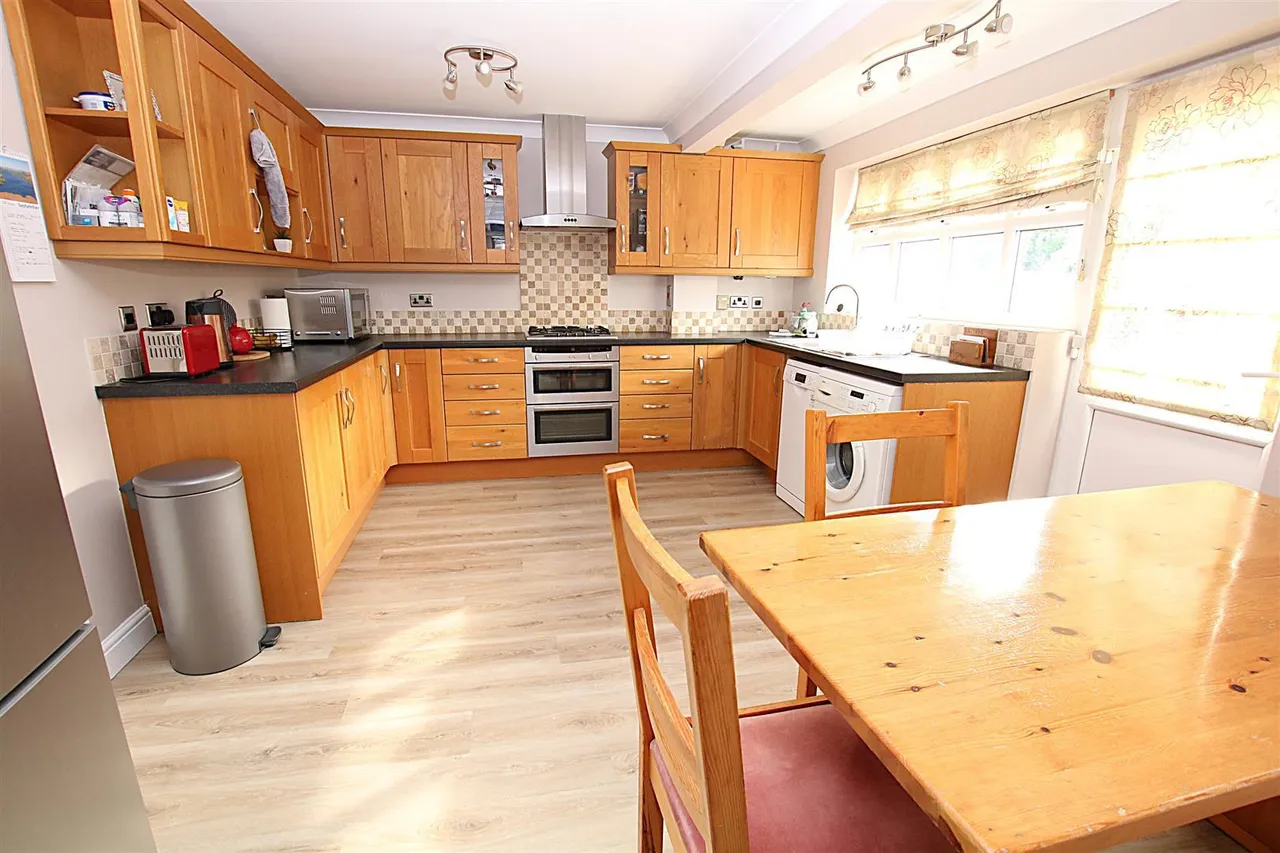 Fennel Court, East Hunsbury, NN4, photo 18