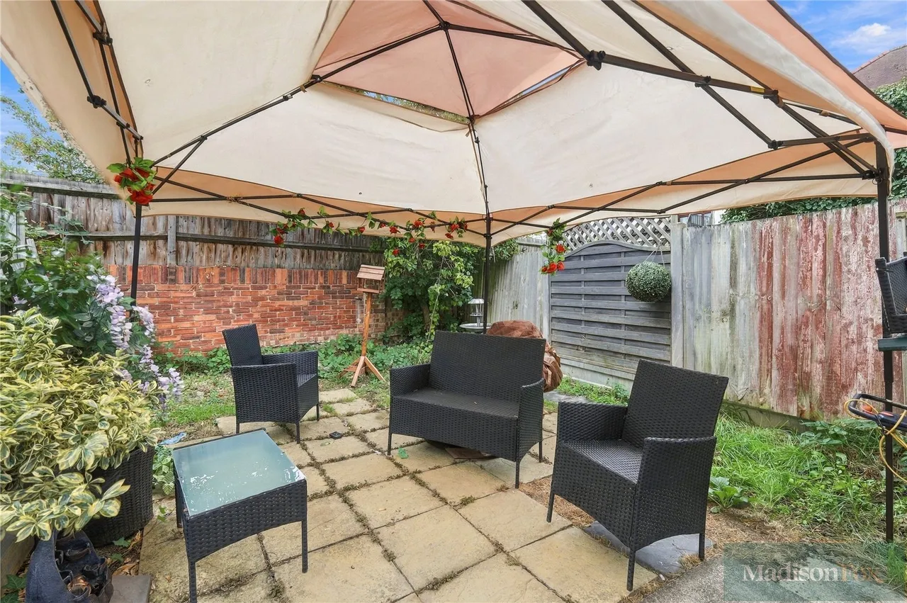 Veronique Gardens, Ilford, IG6, photo 16