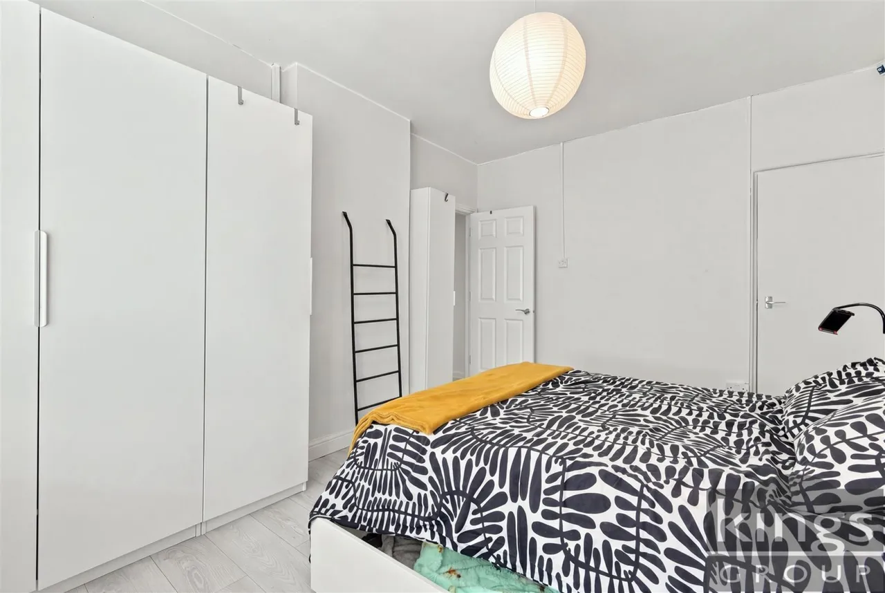 Spottons Grove, London, photo 12