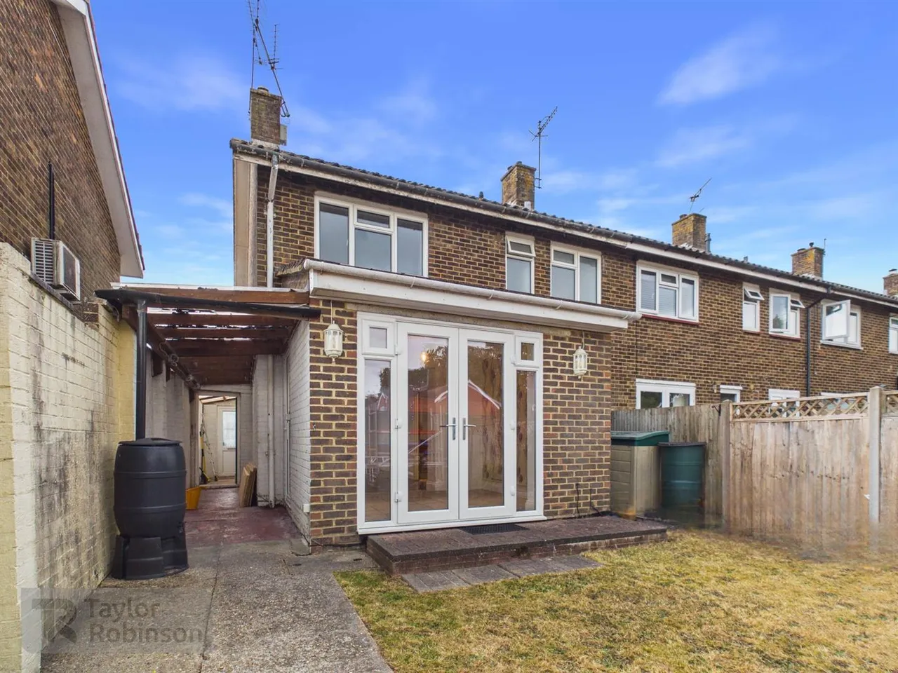 Winchester Road, Tilgate, RH10, photo 3