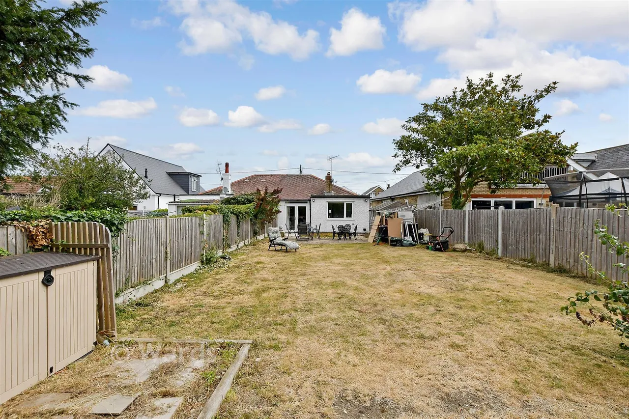 Park Avenue, Birchington, CT7, photo 2