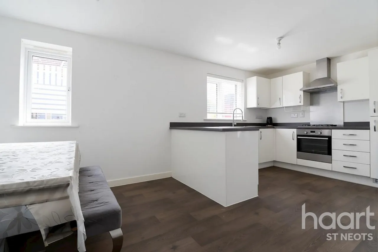 Bloomfield Drive, Huntingdon, PE29, photo 3