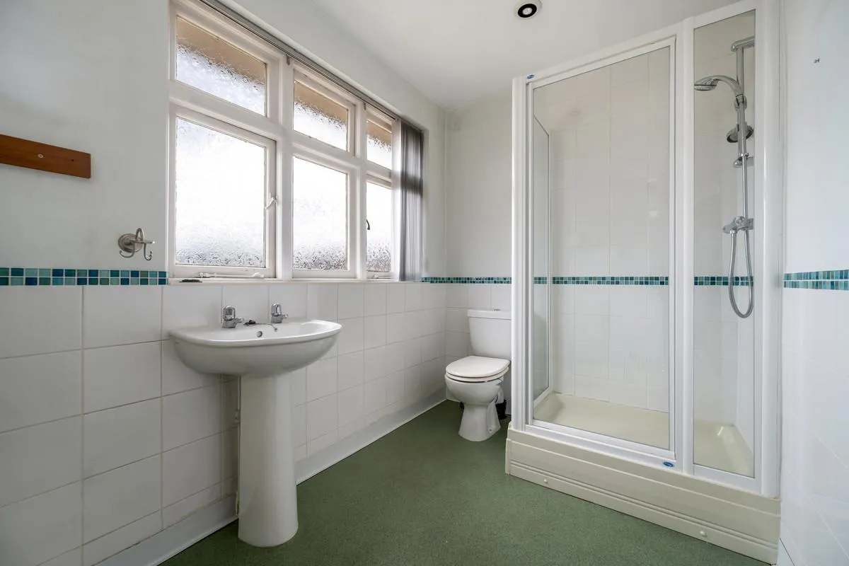 Bye Pass Road, Chilwell, NG9, photo 14