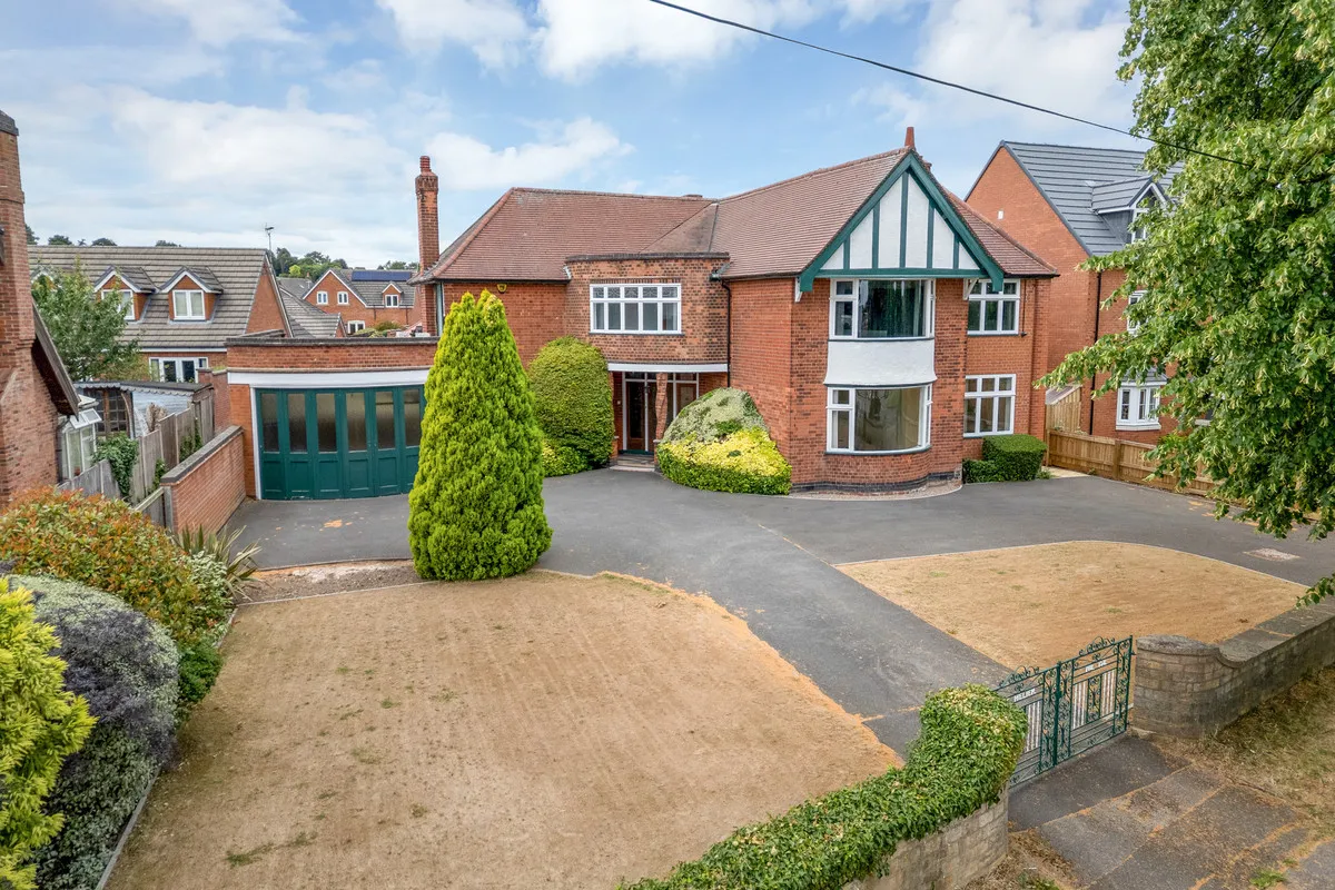 5 bed house for sale, Bye Pass Road, Chilwell, NG9