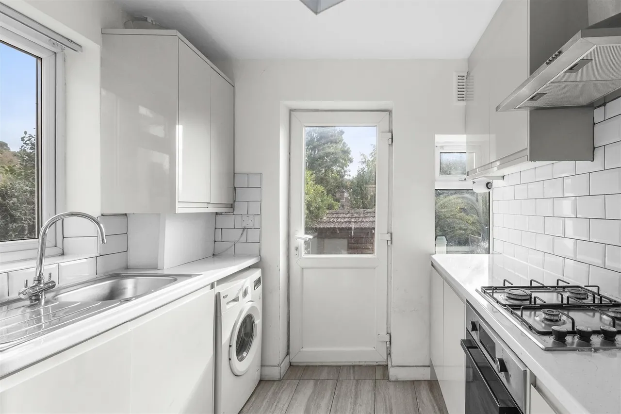 Underwood Road, High Wycombe, HP13, photo 5
