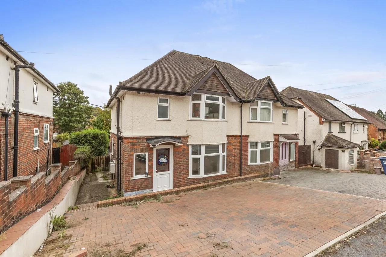 3 bed house for sale, Underwood Road, High Wycombe, HP13