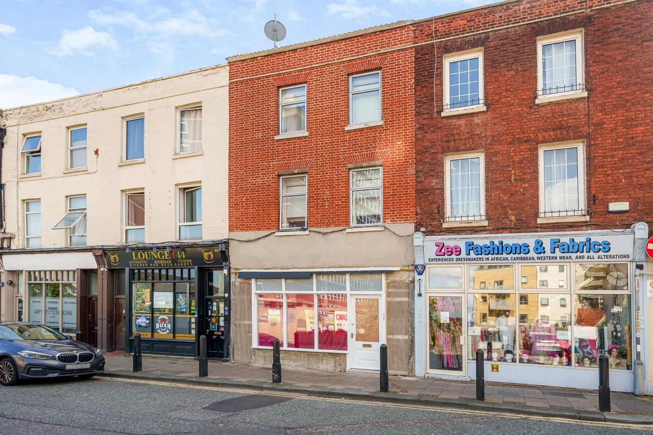 High Street, ME4, photo 17