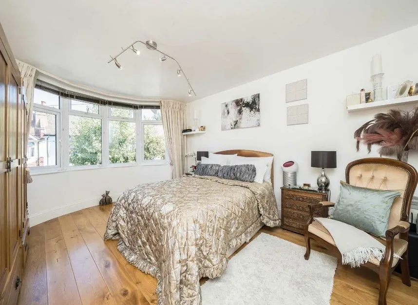 Bishops Park Road, Norbury, SW16, photo 6