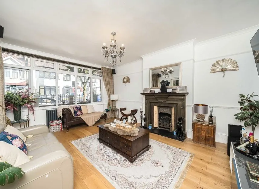 Bishops Park Road, Norbury, SW16, photo 4