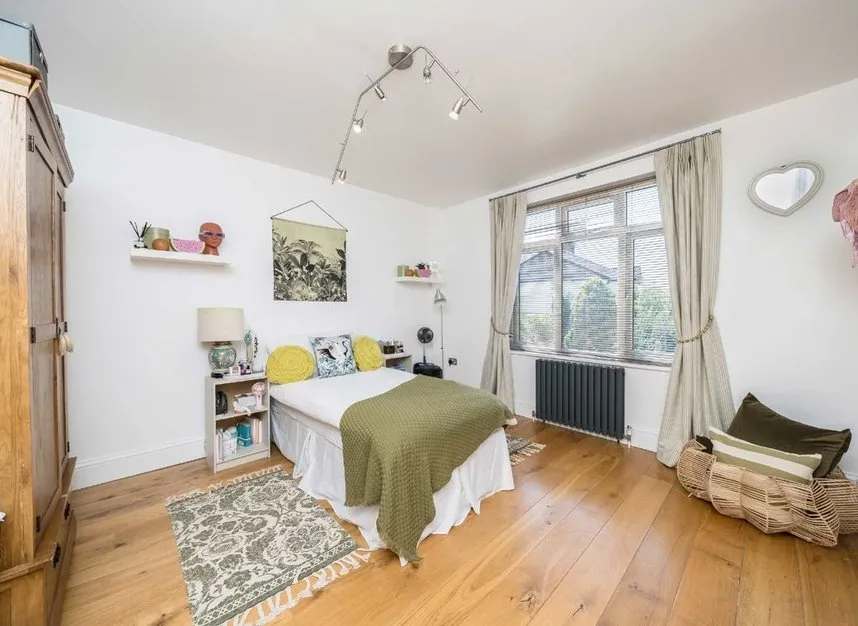 Bishops Park Road, Norbury, SW16, photo 7