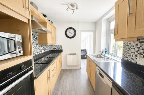 Forster Street, Barry, Vale Of Glamorgan, photo 5