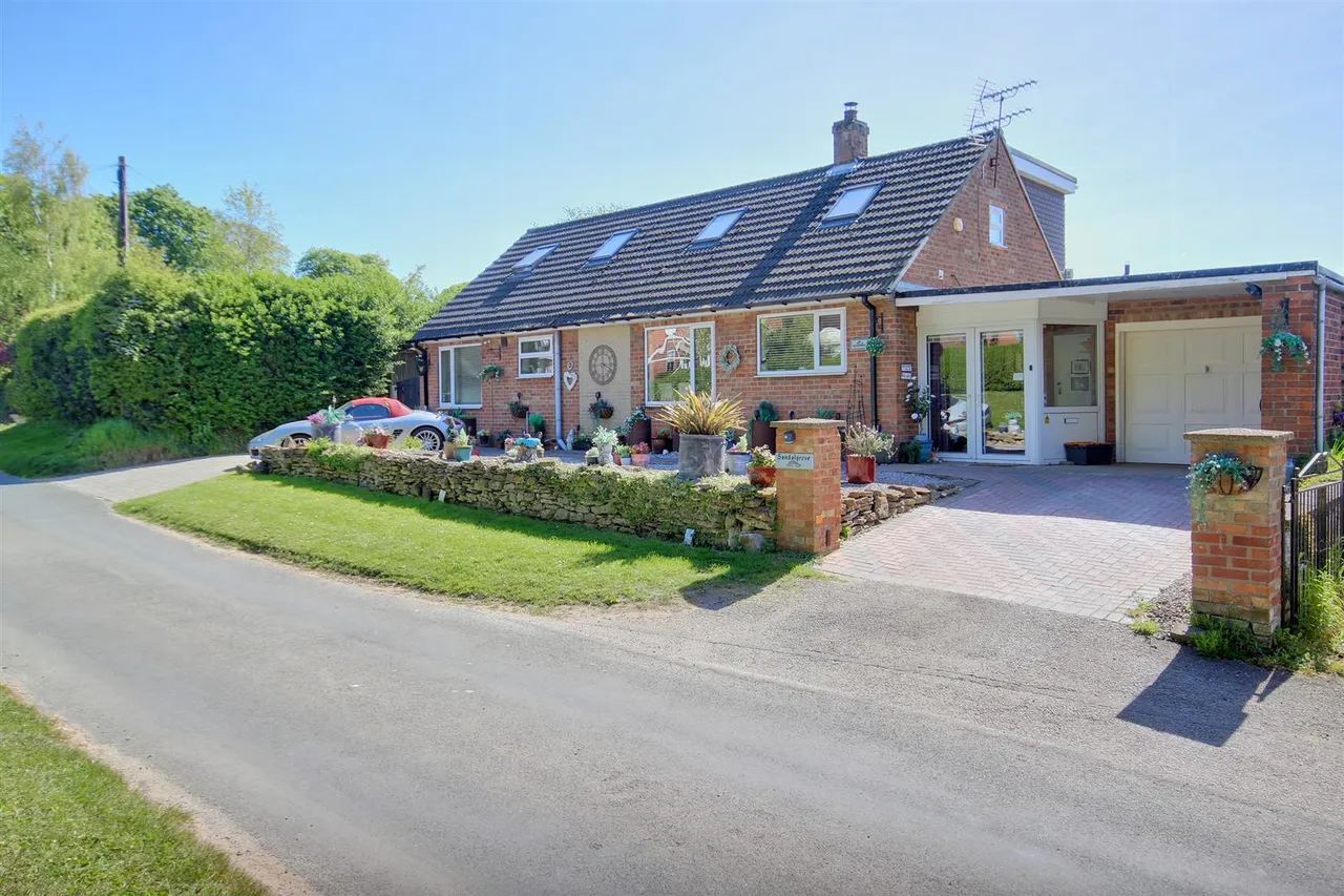Townside Road, North Newbald, York, photo 2