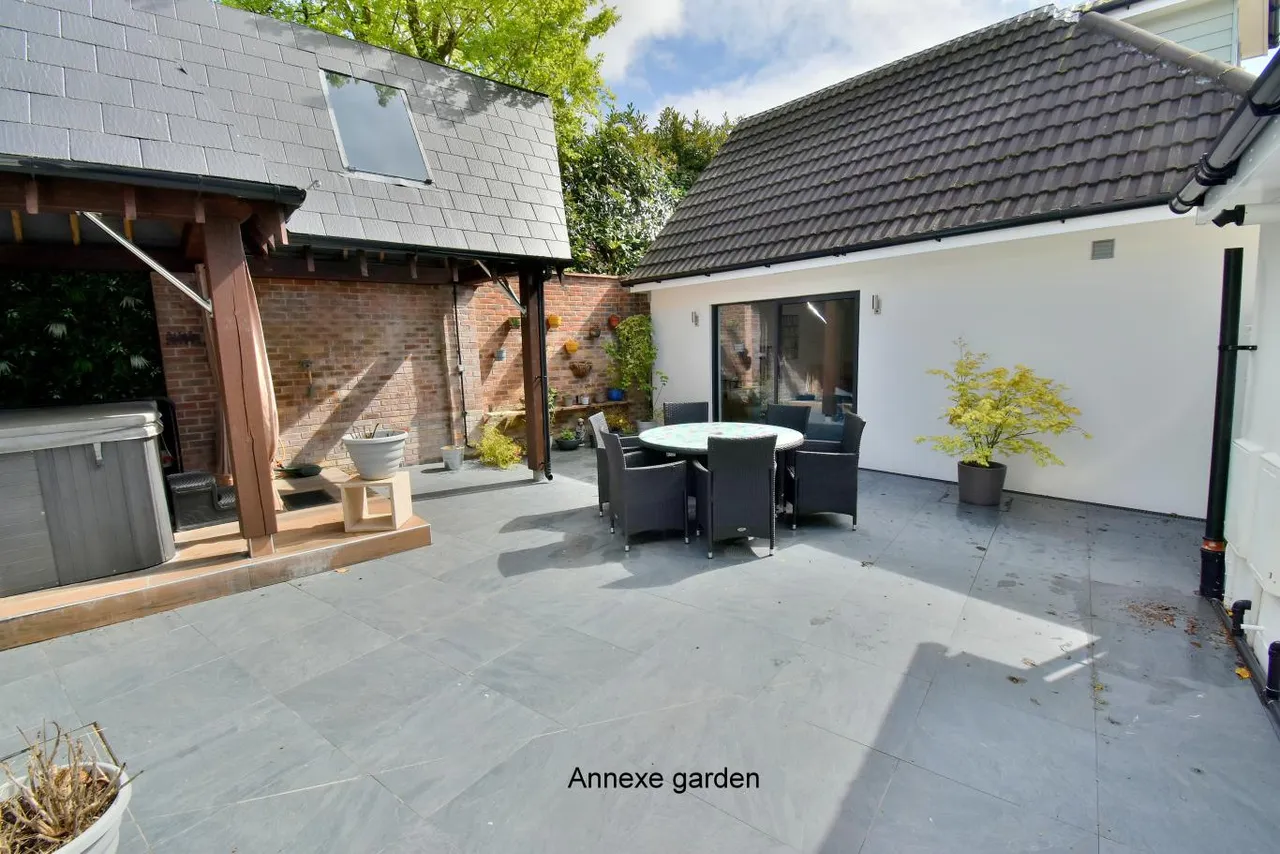 Church Road, BH22, photo 31